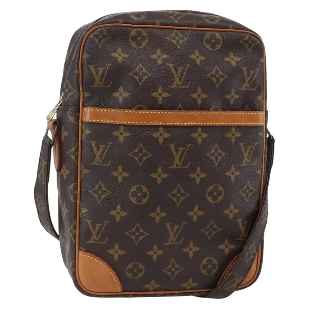Louis Vuitton height 11